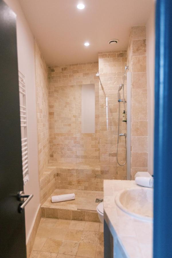 Le Victoria Boutique Hotel Сен-Пол-Троа-Шато Екстериор снимка