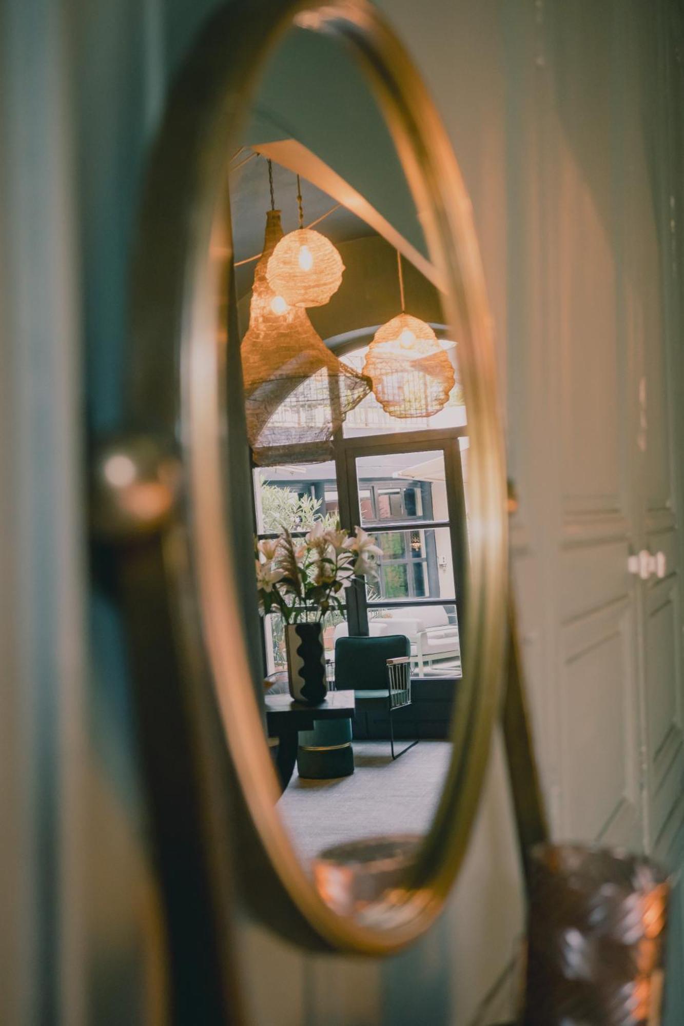 Le Victoria Boutique Hotel Сен-Пол-Троа-Шато Екстериор снимка