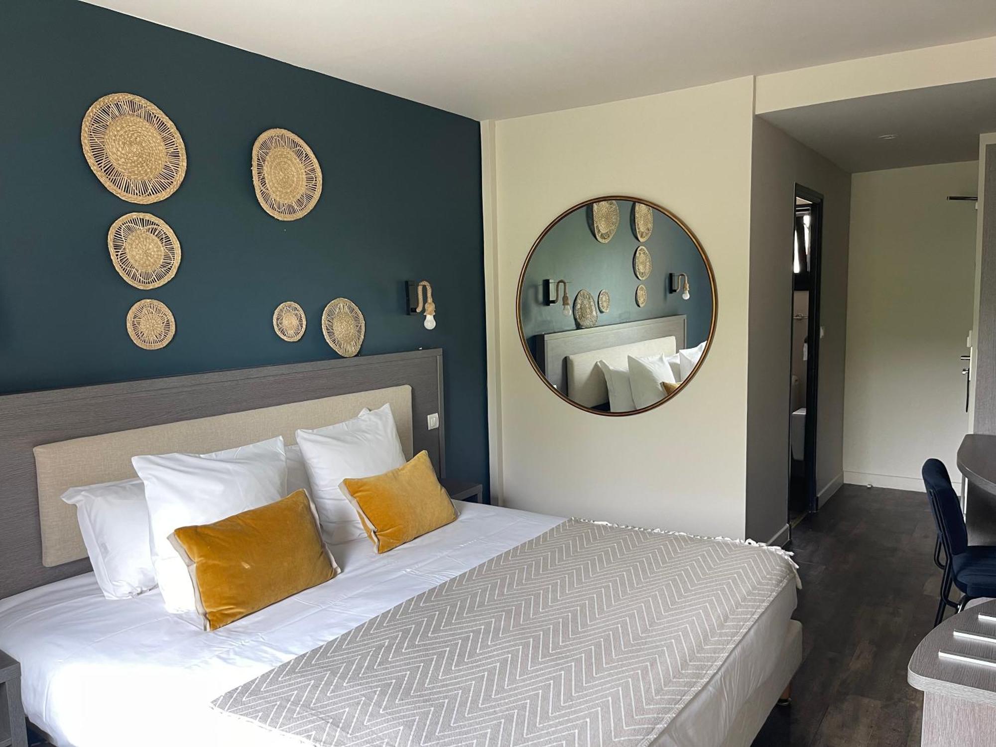 Le Victoria Boutique Hotel Сен-Пол-Троа-Шато Екстериор снимка