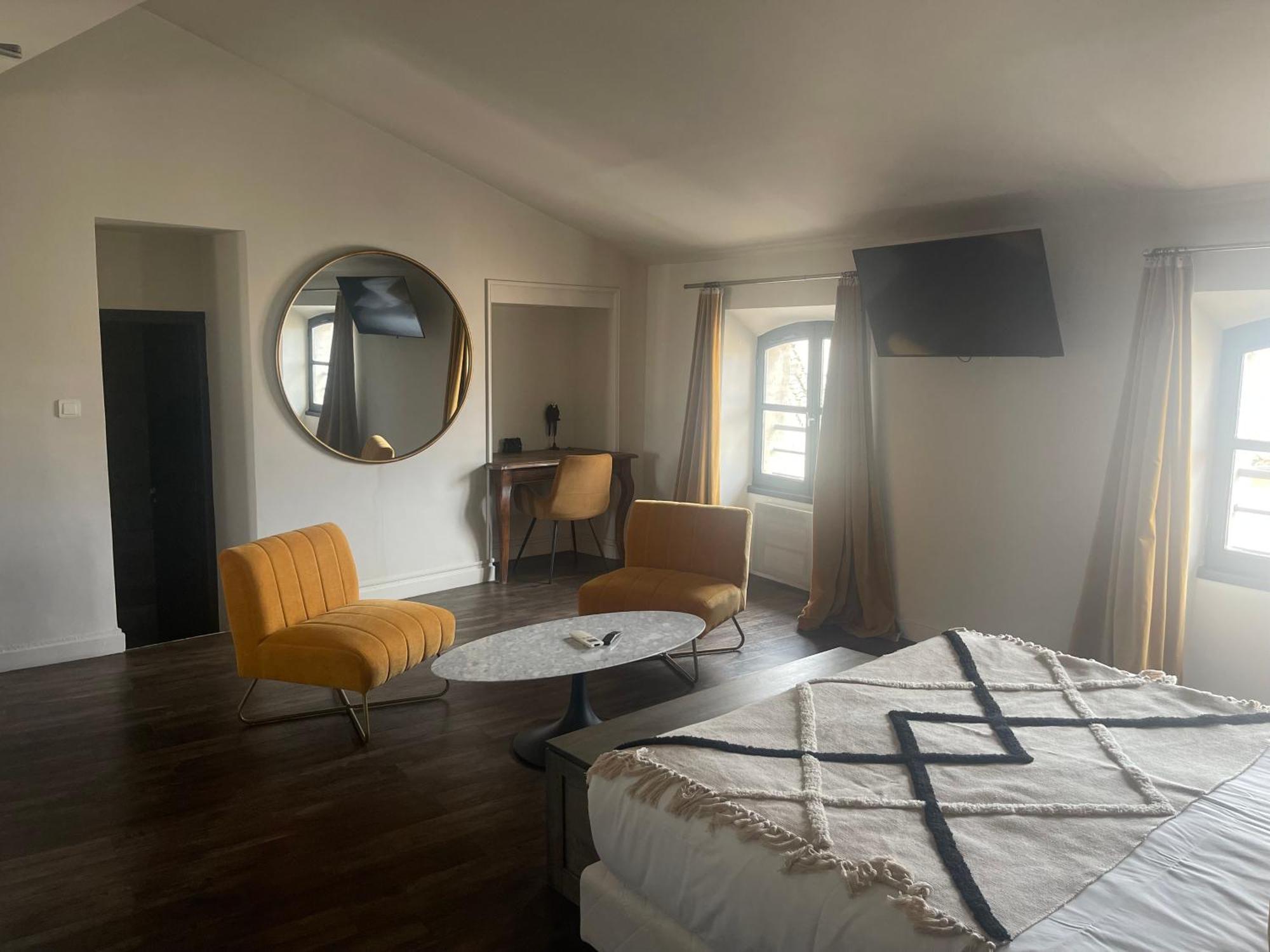 Le Victoria Boutique Hotel Сен-Пол-Троа-Шато Екстериор снимка