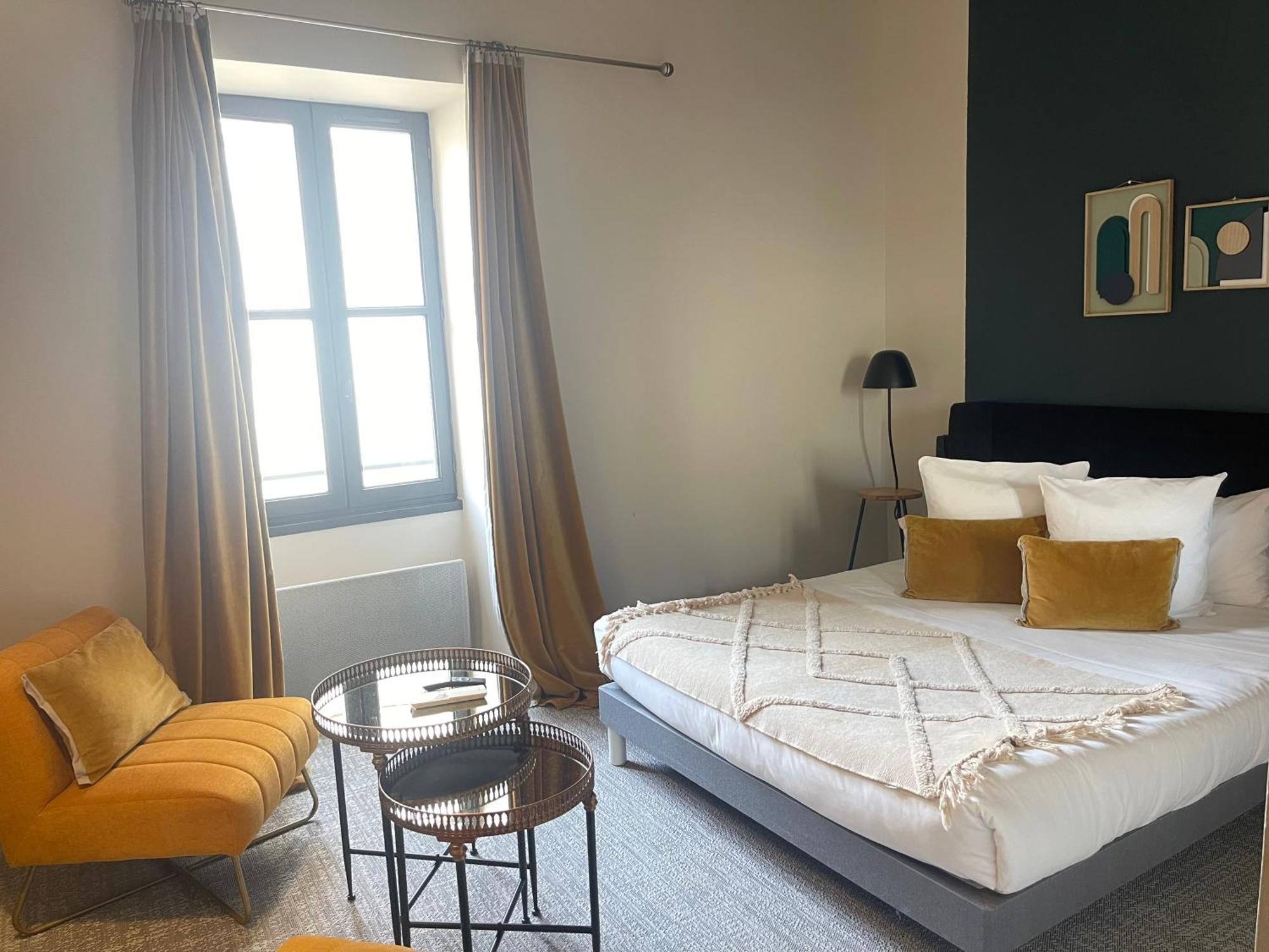 Le Victoria Boutique Hotel Сен-Пол-Троа-Шато Екстериор снимка