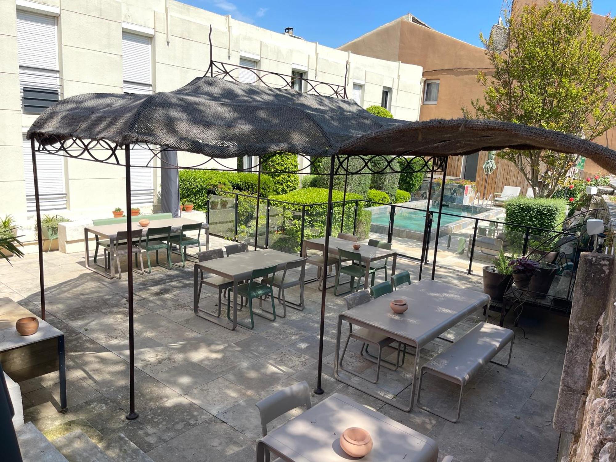 Le Victoria Boutique Hotel Сен-Пол-Троа-Шато Екстериор снимка